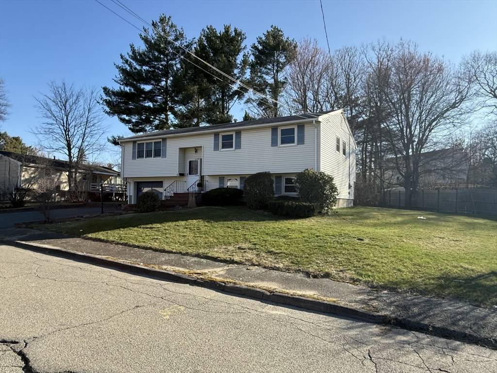 Randolph, MA 02368,4 Fernandez Circle
