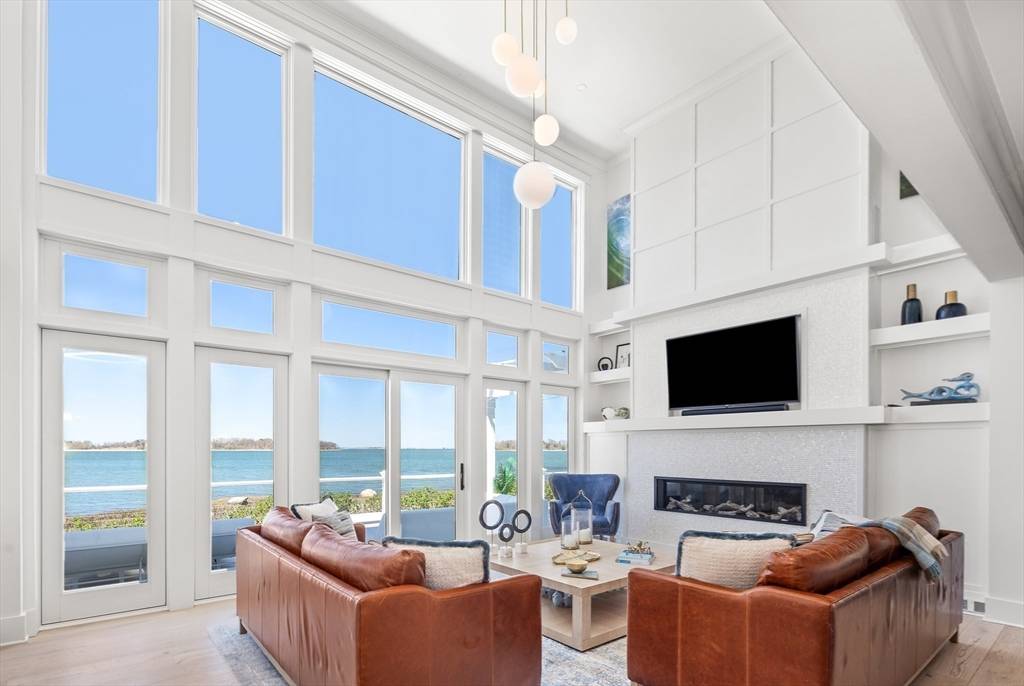 2 Beach Ln Hingham, MA 02043