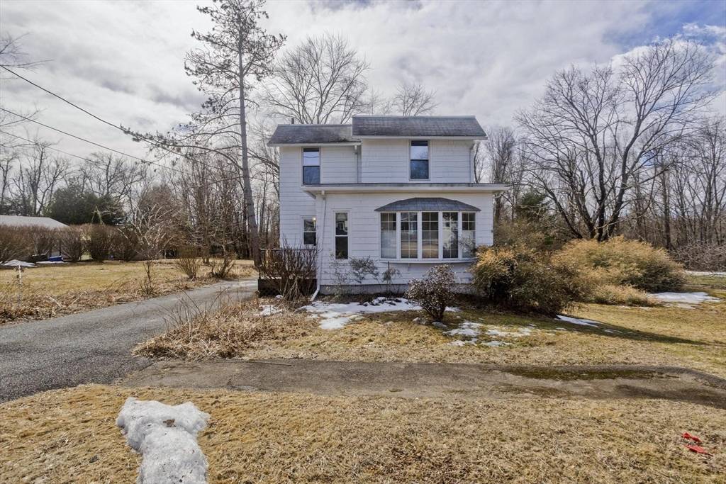 South Hadley, MA 01075,18 Leahey Ave