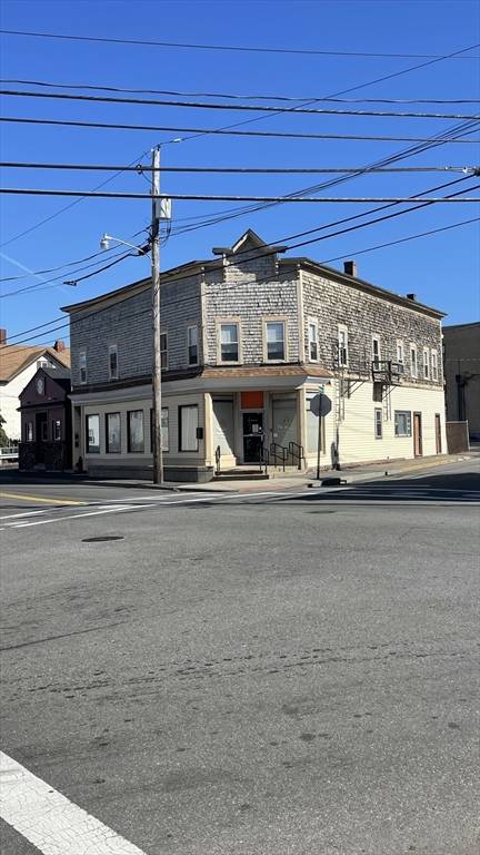 Taunton, MA 02780,437 Bay St