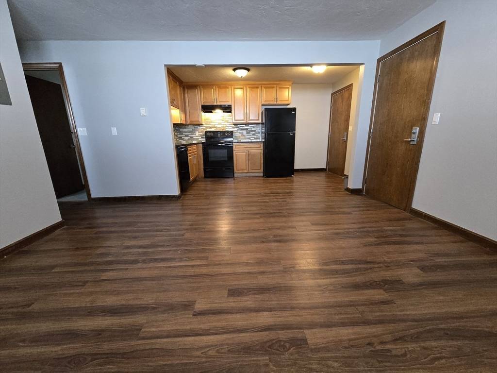 Mansfield, MA 02048,21 East St #1A