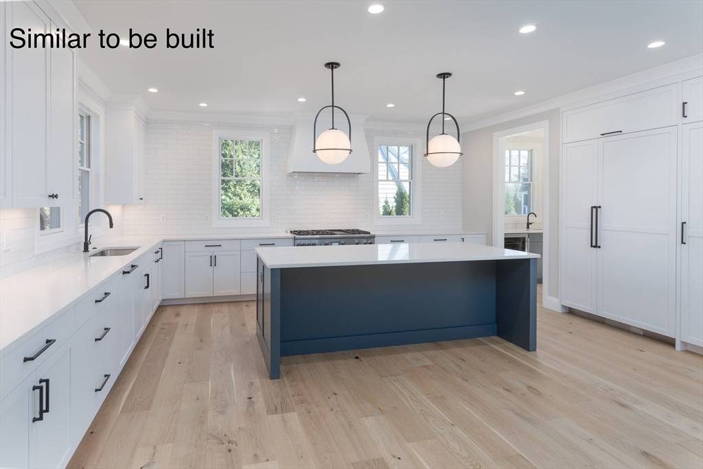 Wellesley, MA 02481,10 Bird Hill Ave