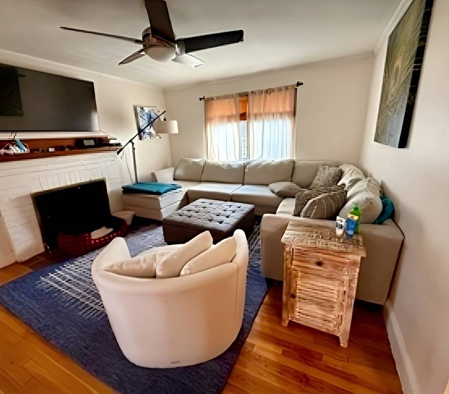 Brookline, MA 02467,9 Reservoir Road #1