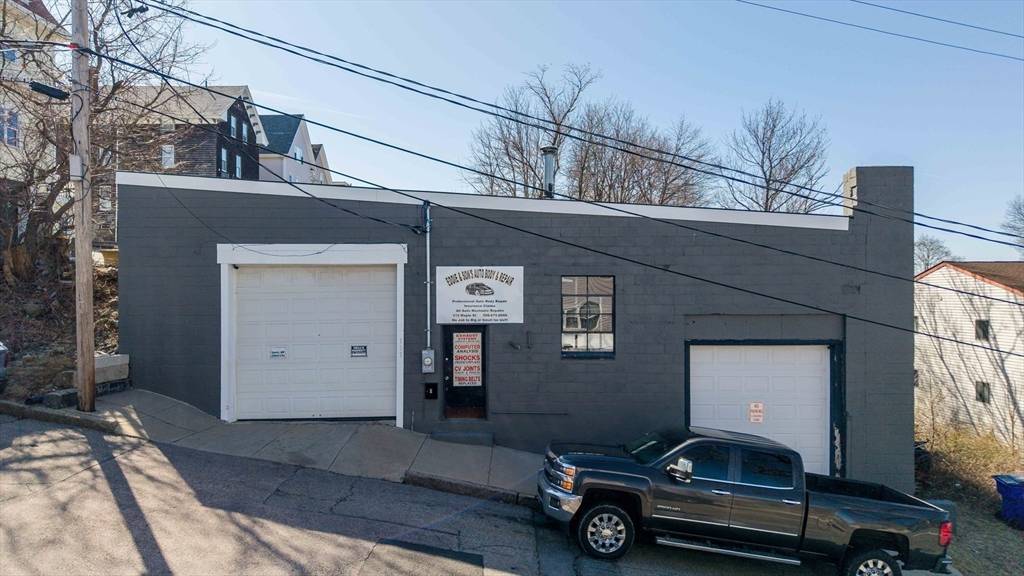 Fall River, MA 02720,115 Maple St