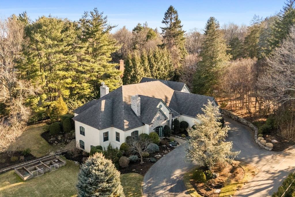 Winchester, MA 01890,26 Swan Road