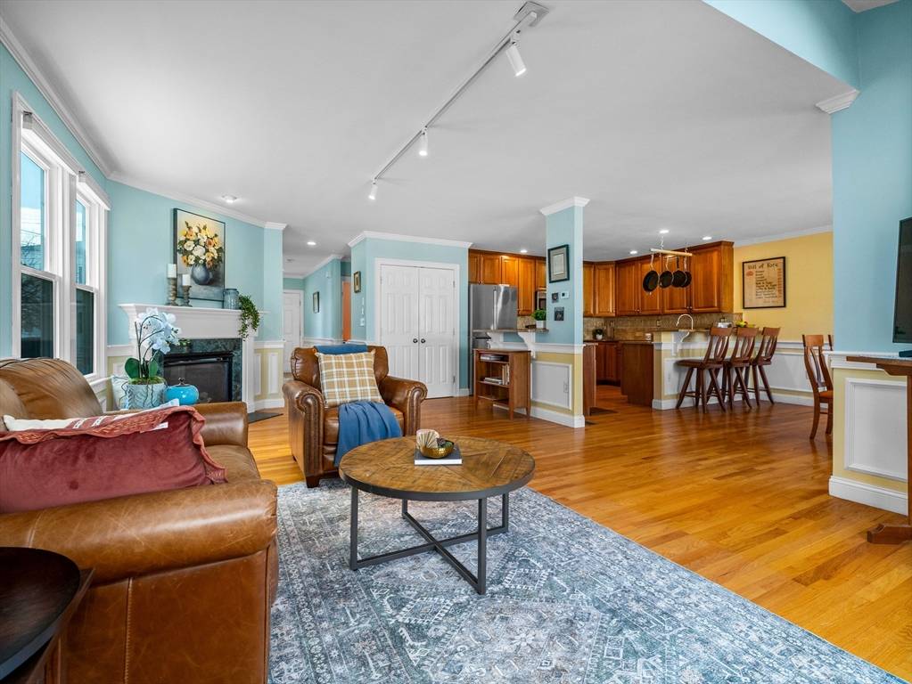 Watertown, MA 02472,17 Boyd St #17