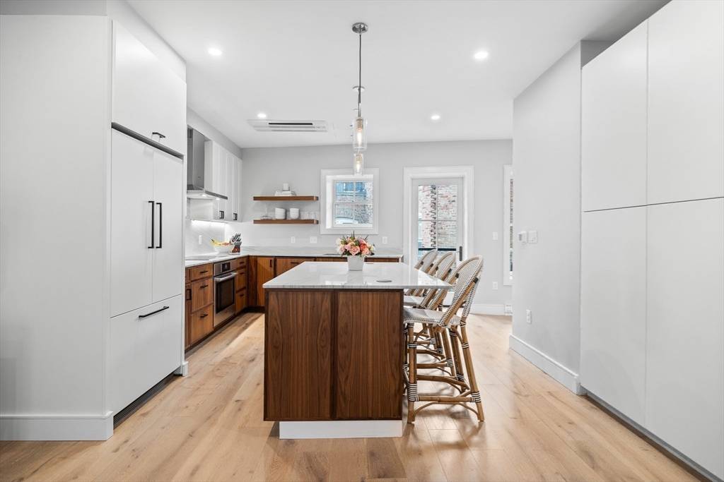 Boston, MA 02113,471 Hanover Street #4