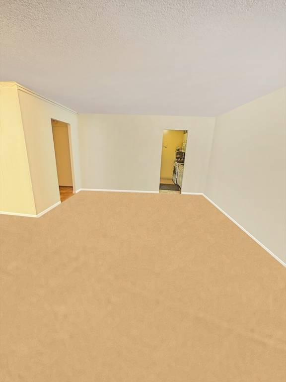 Brookline, MA 02445,33 Pond Ave #210