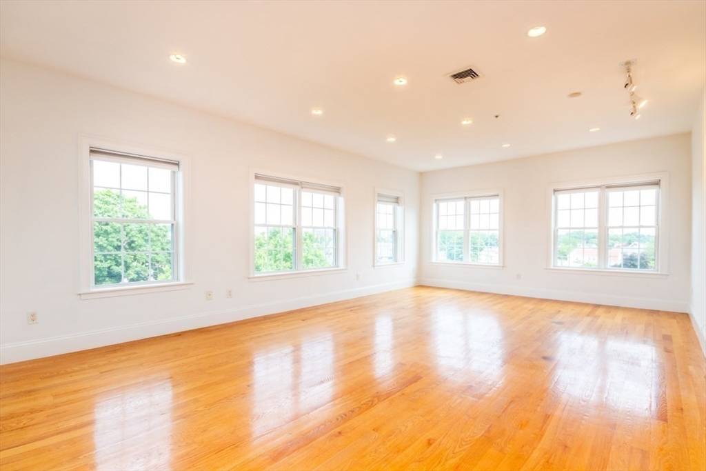Quincy, MA 02169,87 Franklin St #401