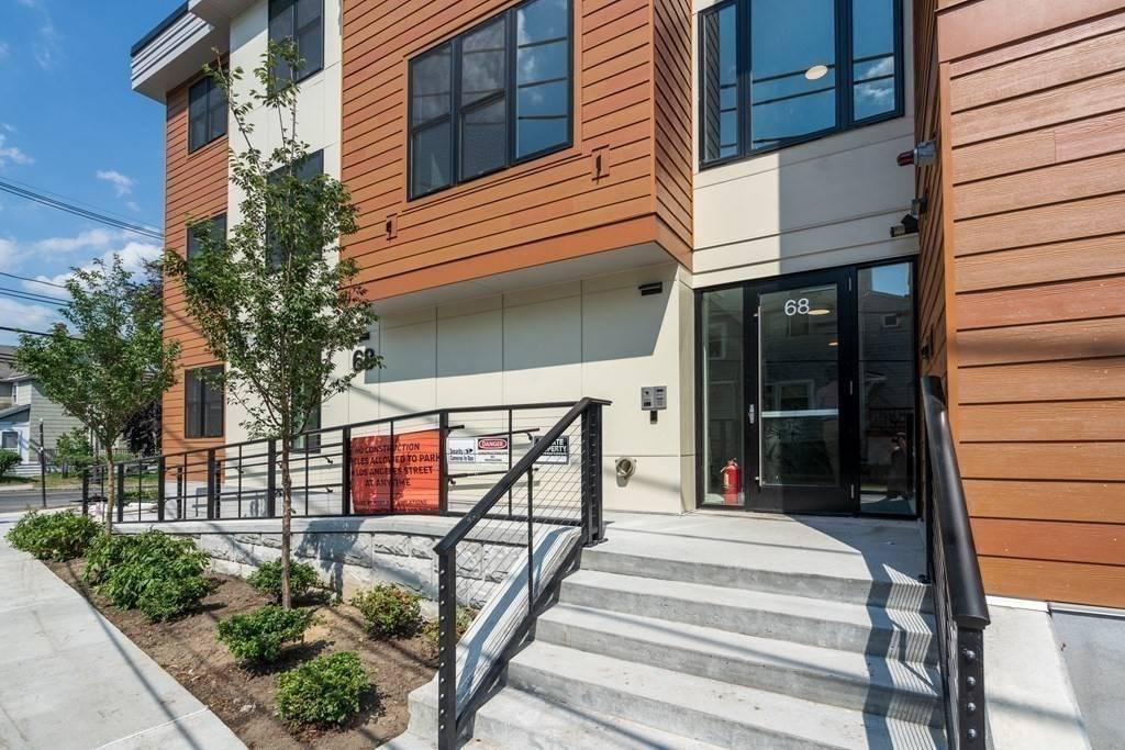 Newton, MA 02458,68 Los Angeles #PH6