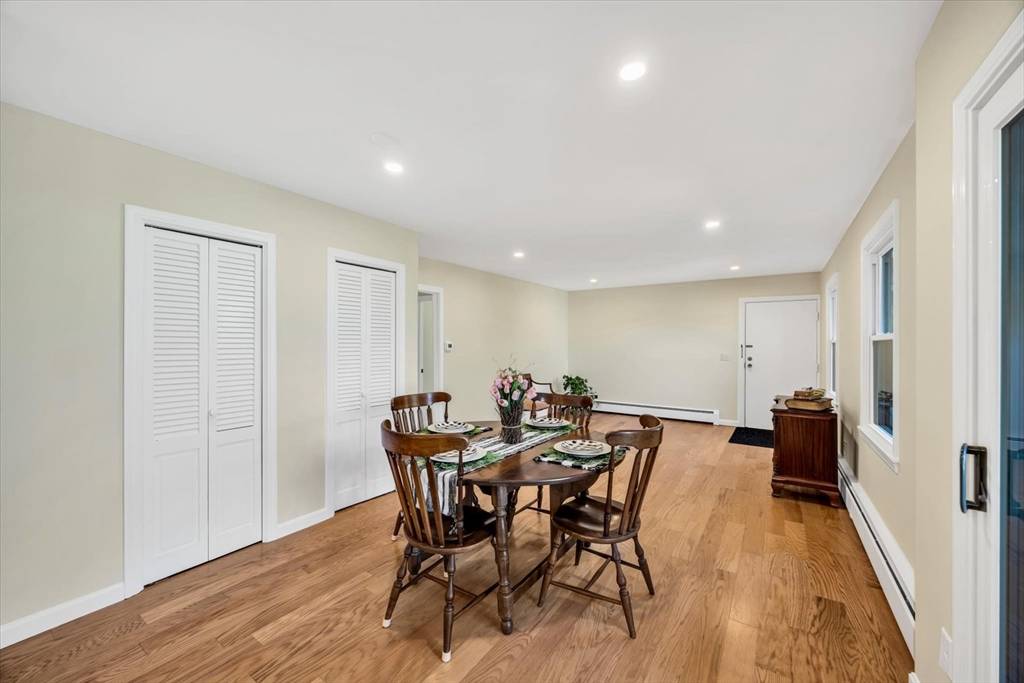 14 Harold St #2B Harwich, MA 02646