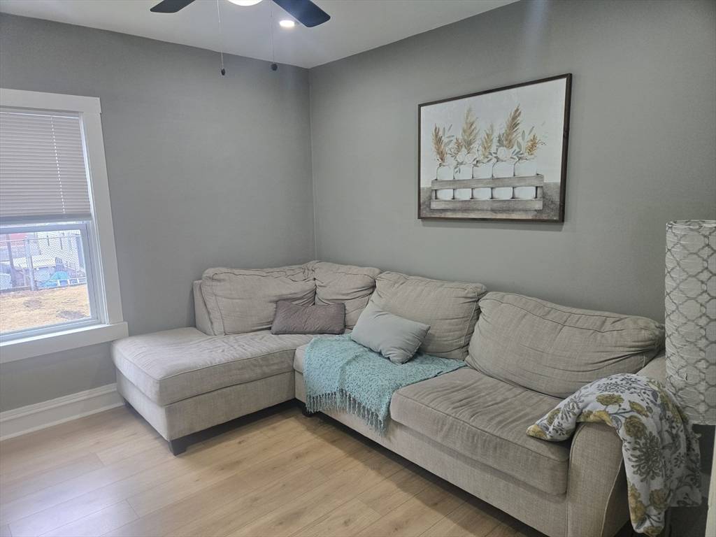 Fall River, MA 02723,115 Thomas St #1
