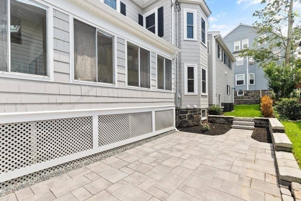 Winchester, MA 01890,271 Washington #1