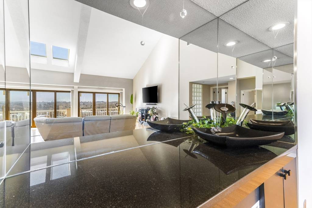 65 Lake Avenue #1007 Worcester, MA 01604