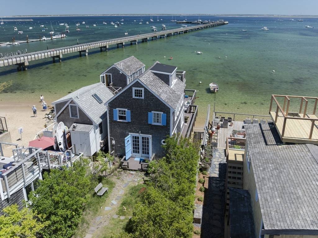 Provincetown, MA 02657,109 Commercial Street