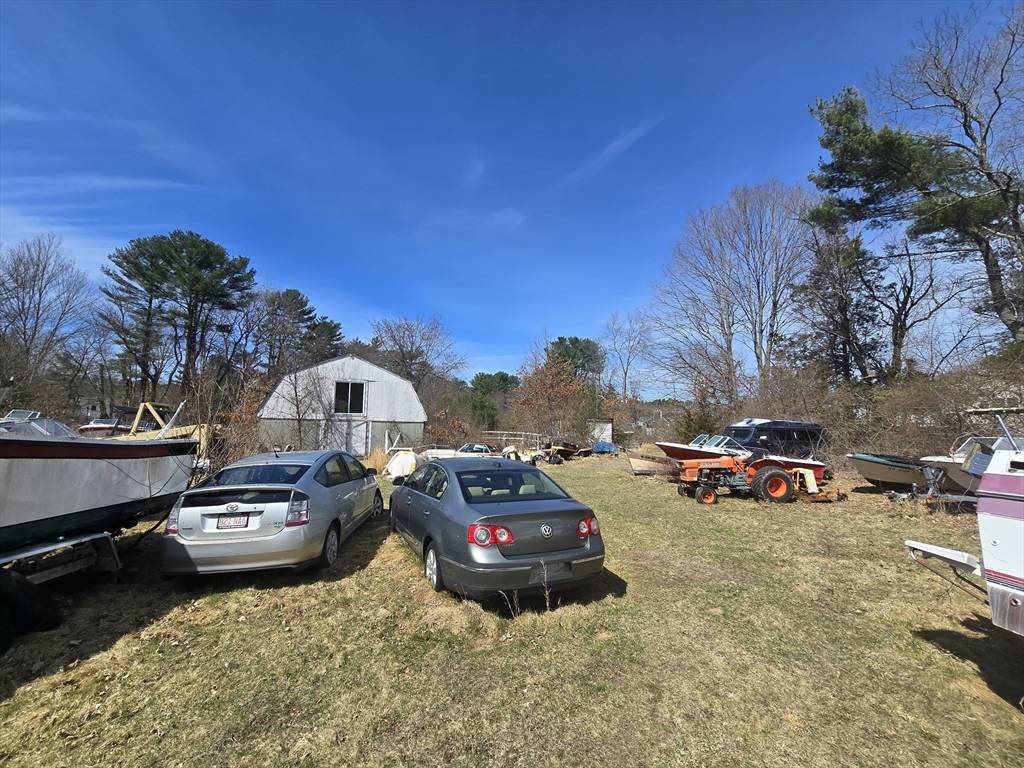 Raynham, MA 02767,520 King St