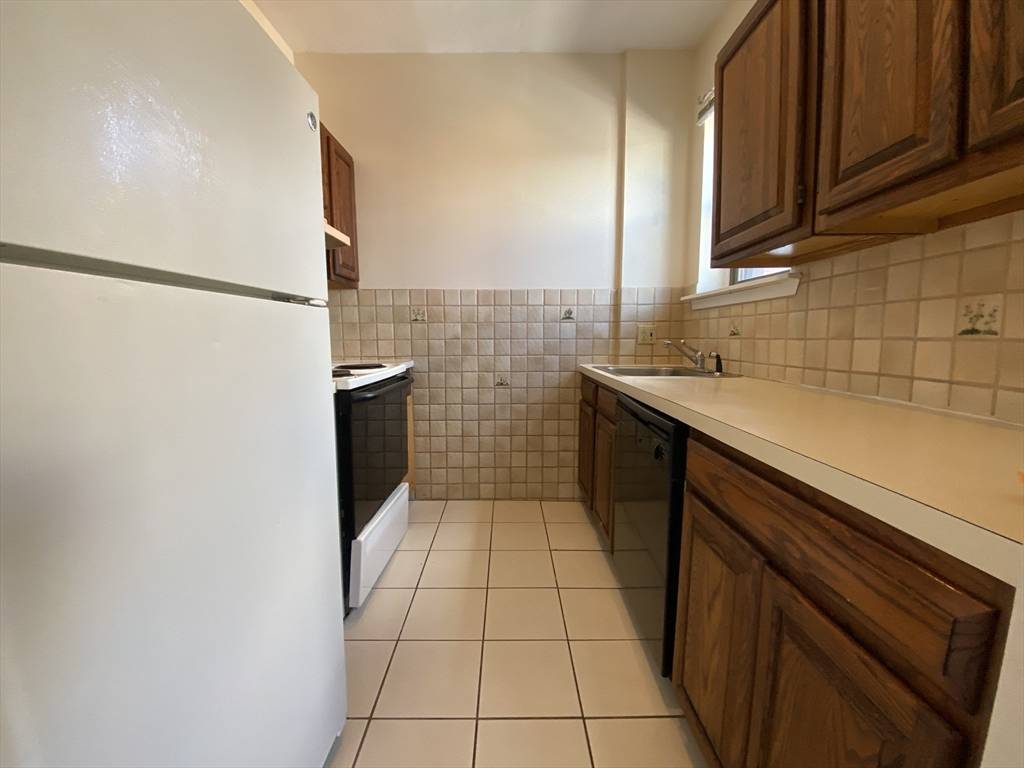 Boston, MA 02115,54 Gainsborough Street #1