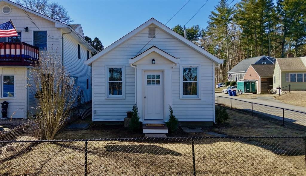 New Bedford, MA 02745,1174 Sassaquin Ave