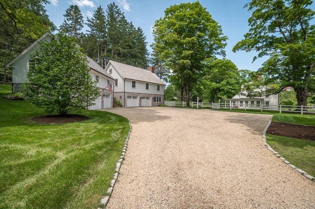 Hamilton, MA 01982,968 Bay Road
