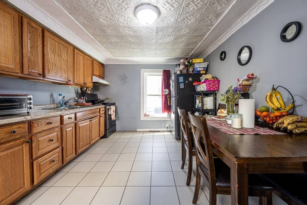 Southbridge, MA 01550,3 Dean St