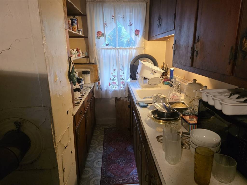 Marion, MA 02738,929 Point Rd