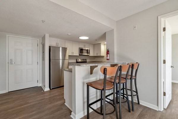 Westfield, MA 01085,38 Thomas St #309