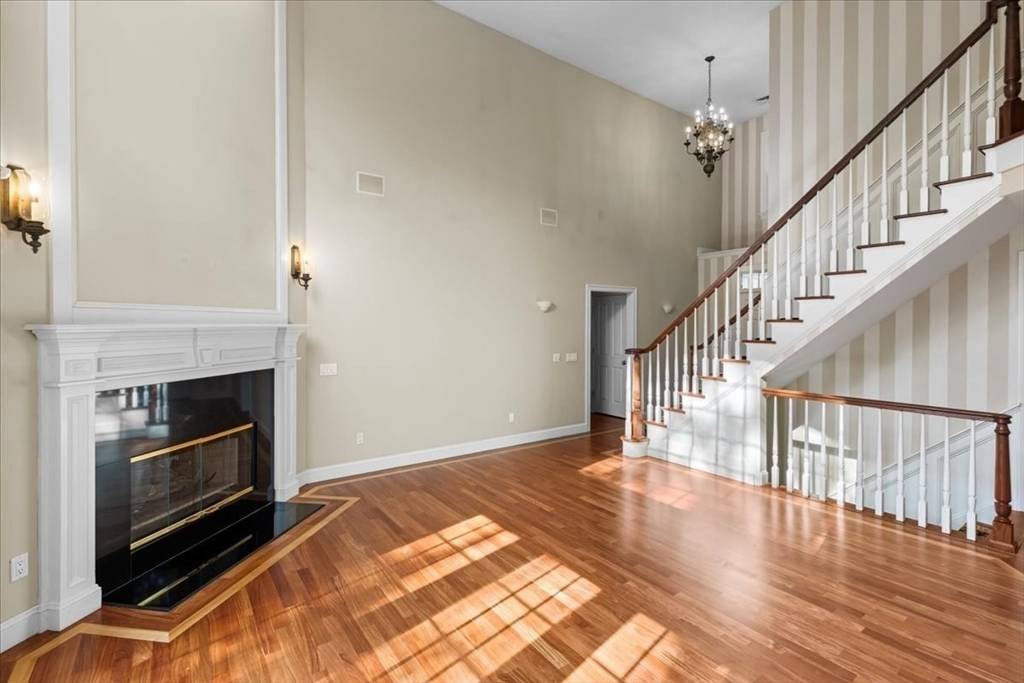 Plymouth, MA 02360,53 White Cliff Dr