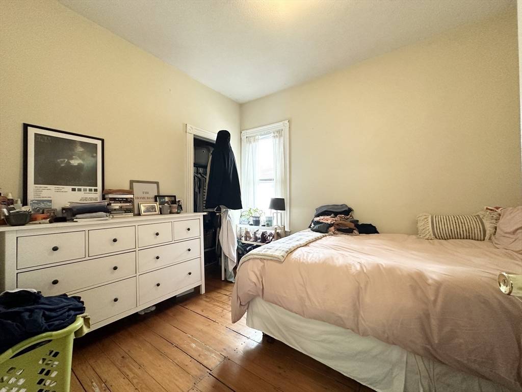 Somerville, MA 02143,108 Beacon St #1r