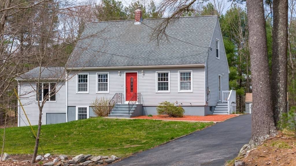 Charlton, MA 01507,11 Buffum Rd