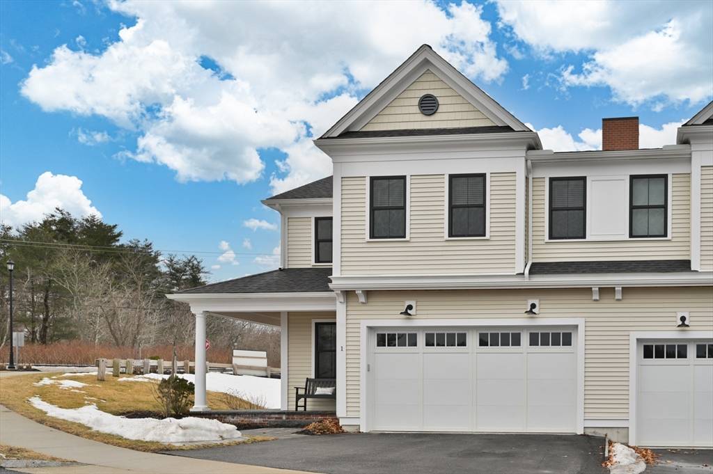 Amesbury, MA 01913,1 Bailey Pond Ln #7