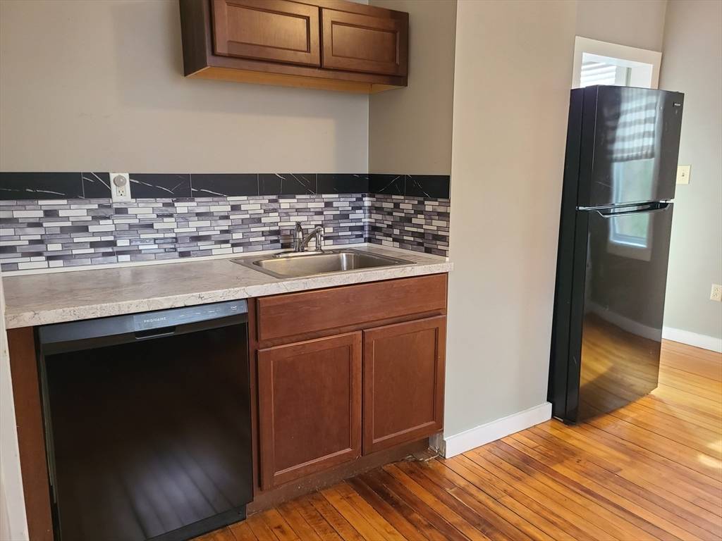 Whitman, MA 02382,29 Franklin Street #2