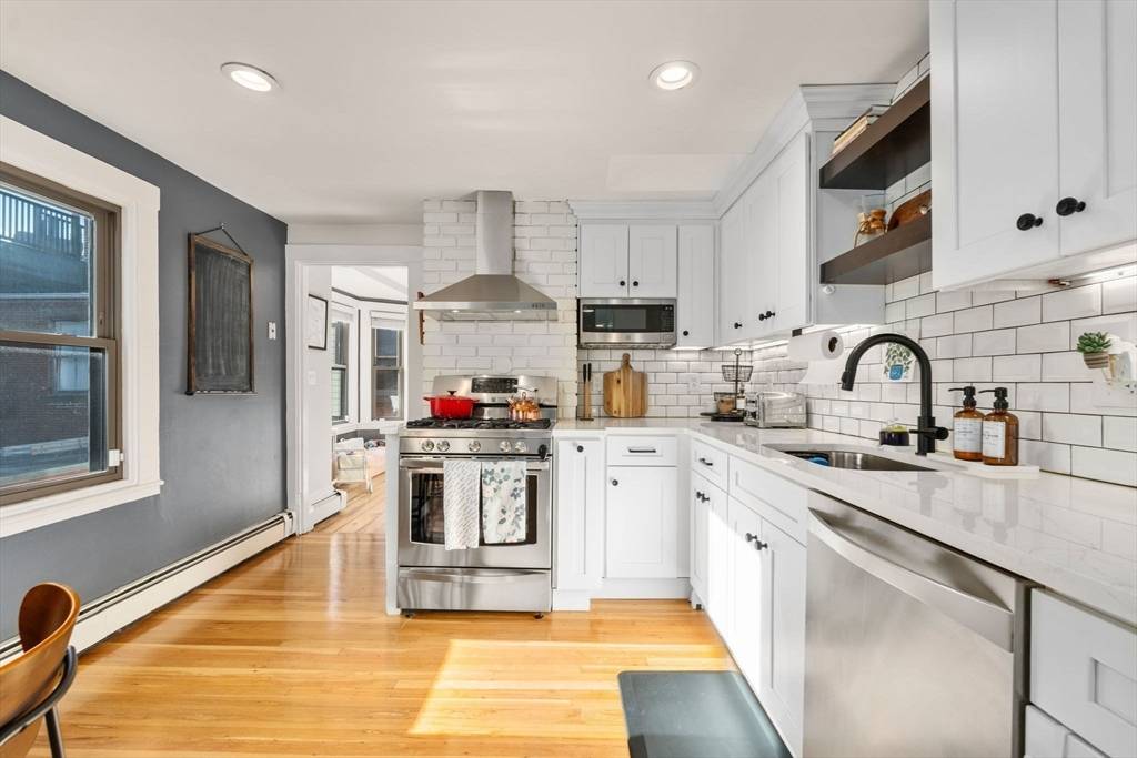 Boston, MA 02129,13 Eden Street #3