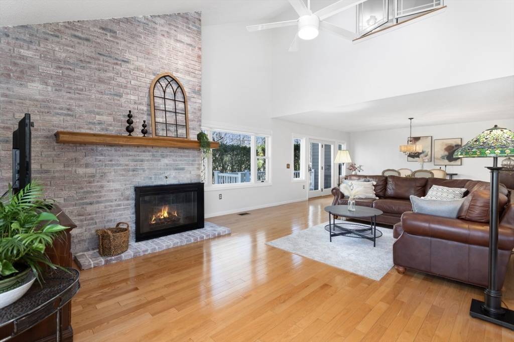 Reading, MA 01867,28 Carnation Cir #D