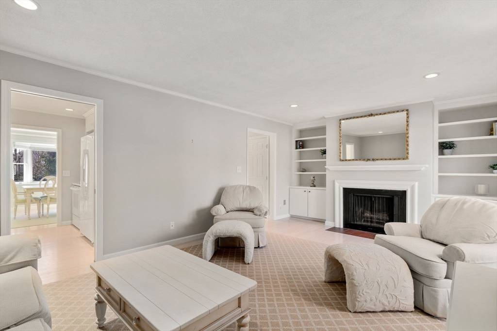 Wellesley, MA 02482,9 Wiswall Circle #9
