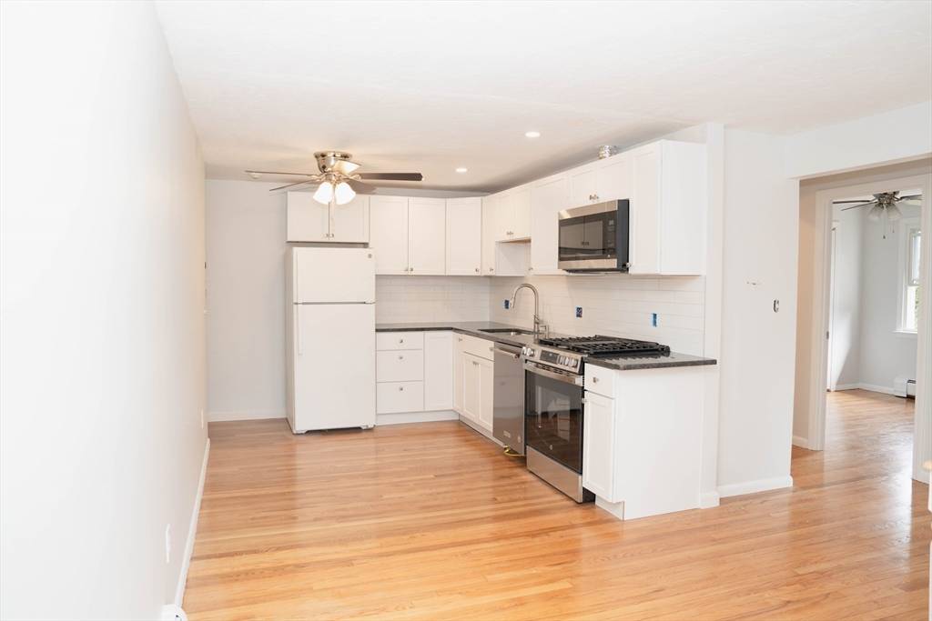 Chelmsford, MA 01863,174 Tyngsboro Rd #12