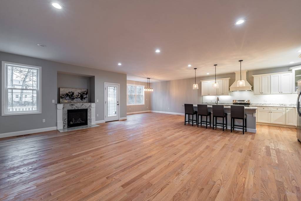 Springfield, MA 01118,109 Crystalbrook  Drive