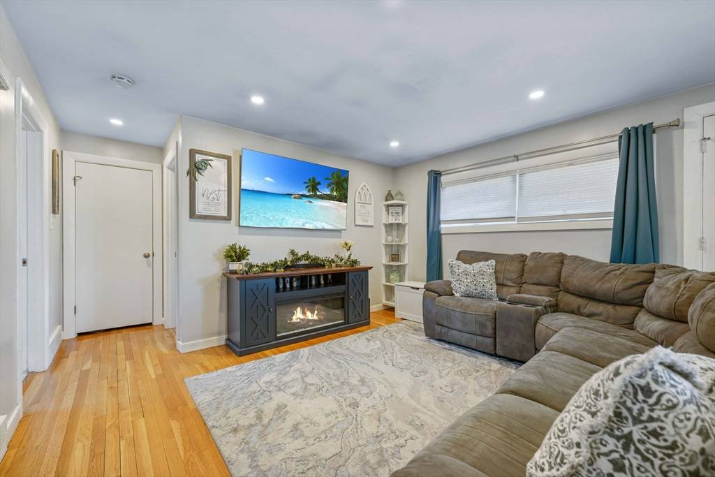 New Bedford, MA 02744,100 Charles St