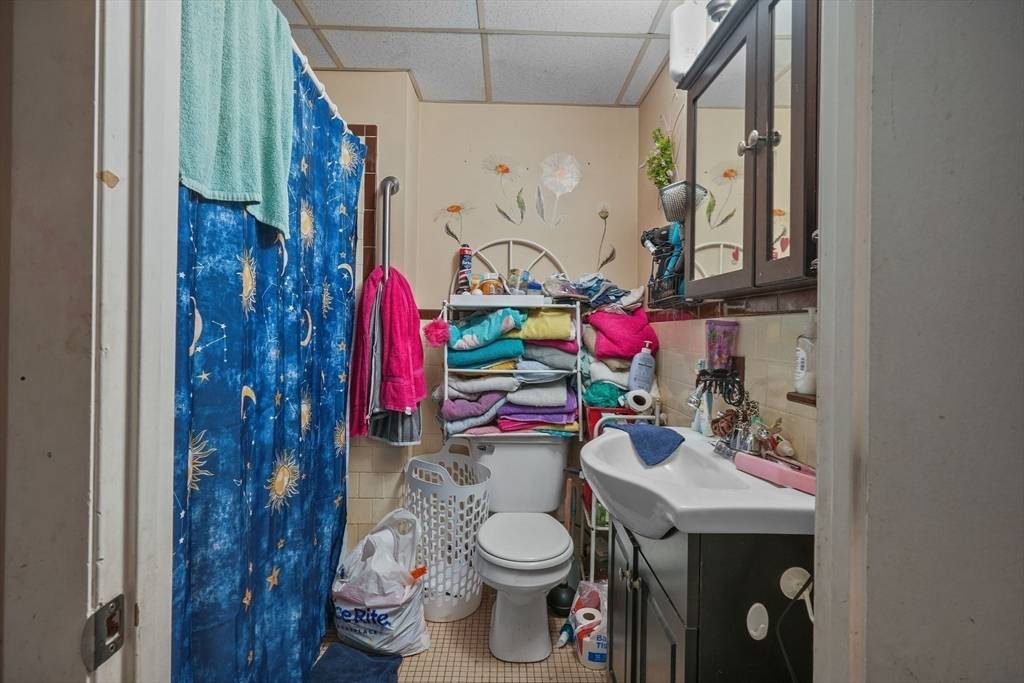 1792 Pleasant St Fall River, MA 02723