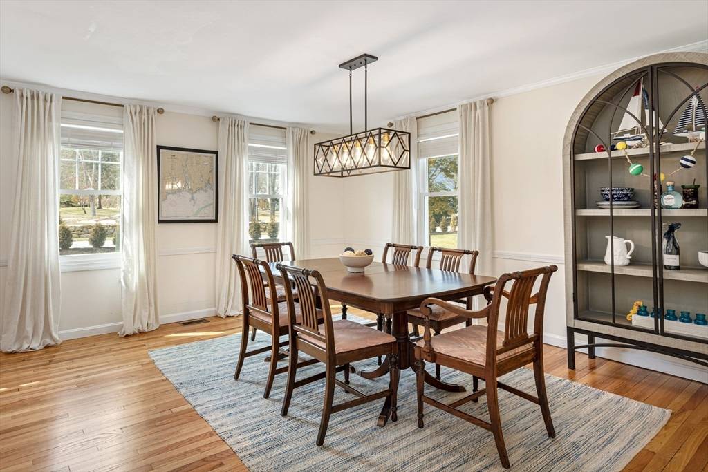 Westport, MA 02790,64 Old Harbor Rd