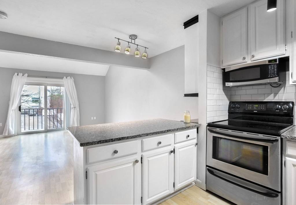 Weymouth, MA 02190,122 Tall Oaks Dr #F