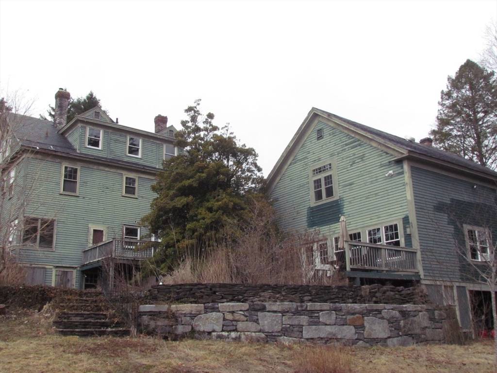 35 Leominster Road Lunenburg, MA 01462
