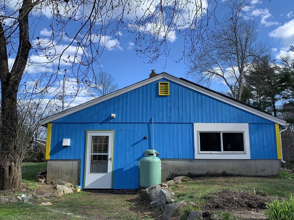 Gloucester, MA 01930,15 Larose Ave