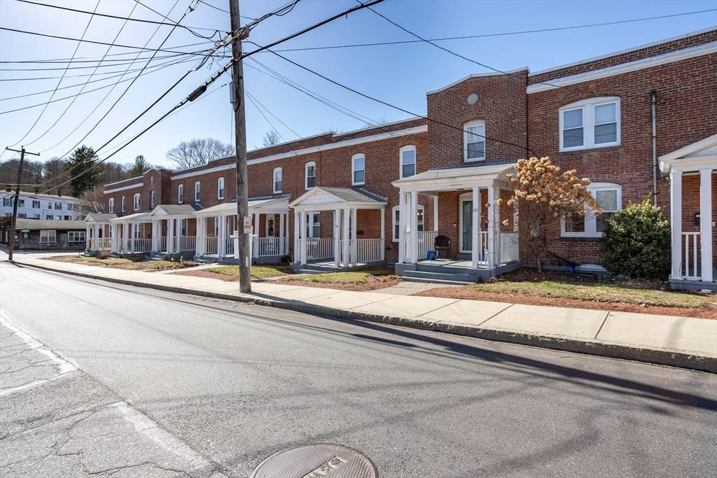 Clinton, MA 01510,51 Grove St #51