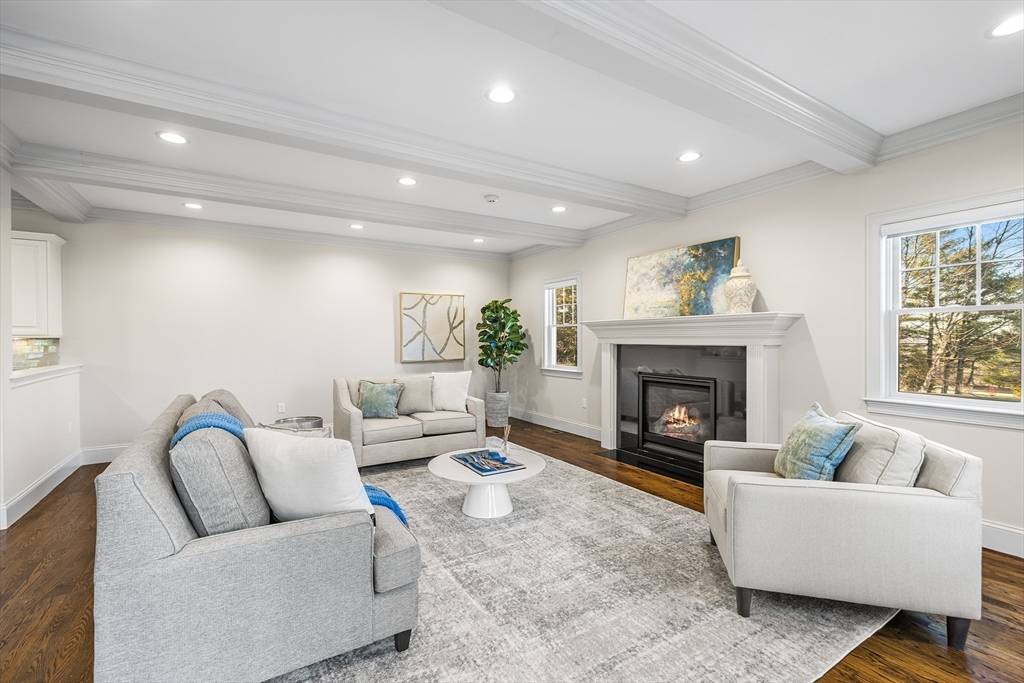 Framingham, MA 01701,117 Nobscot Dr