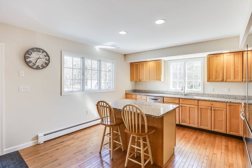Harwich, MA 02645,41 Mello Ln