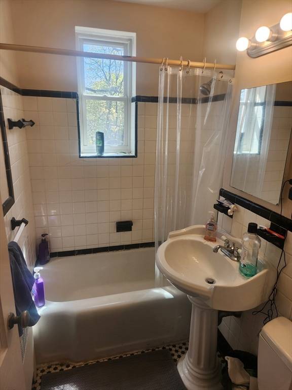 Brookline, MA 02445,150 Beaconsfield Rd #5