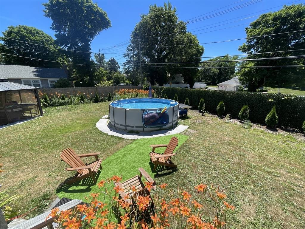 Barnstable, MA 02601,113 Briarwood Ave