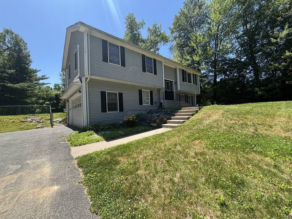 Palmer, MA 01080,2 Norbell St