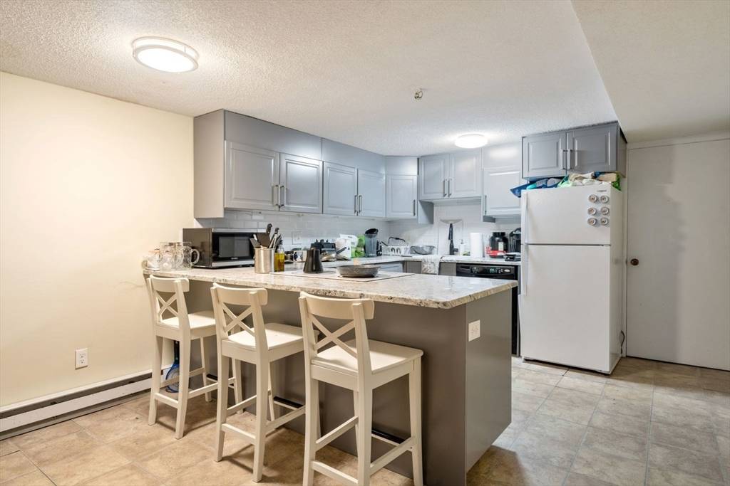 Boston, MA 02118,182 West Brookline Street #1