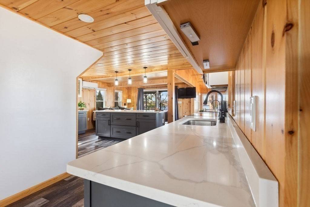 36 Huron Ave Freetown, MA 02717